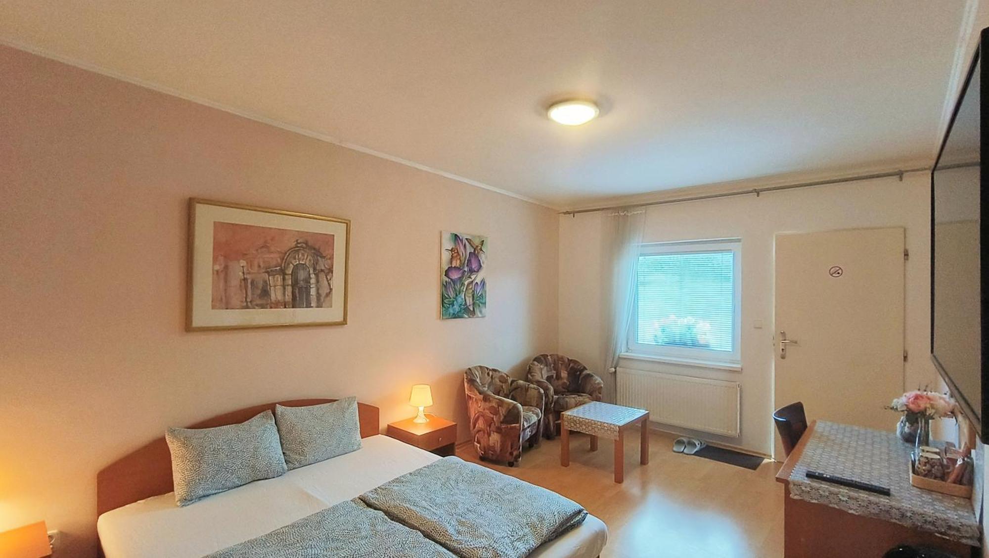Cozy Room With Garden In Μπρατισλάβα Εξωτερικό φωτογραφία