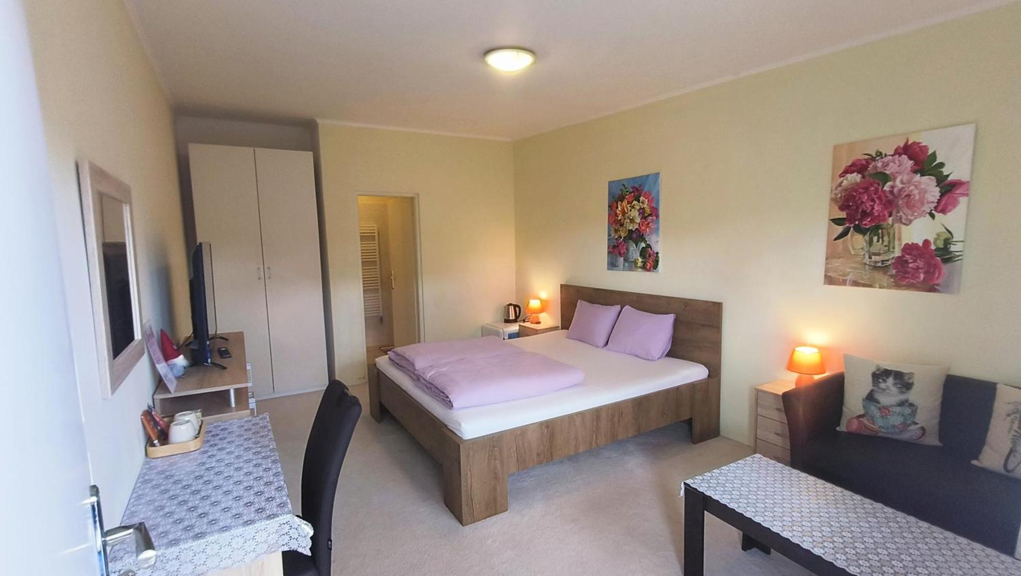 Cozy Room With Garden In Μπρατισλάβα Εξωτερικό φωτογραφία